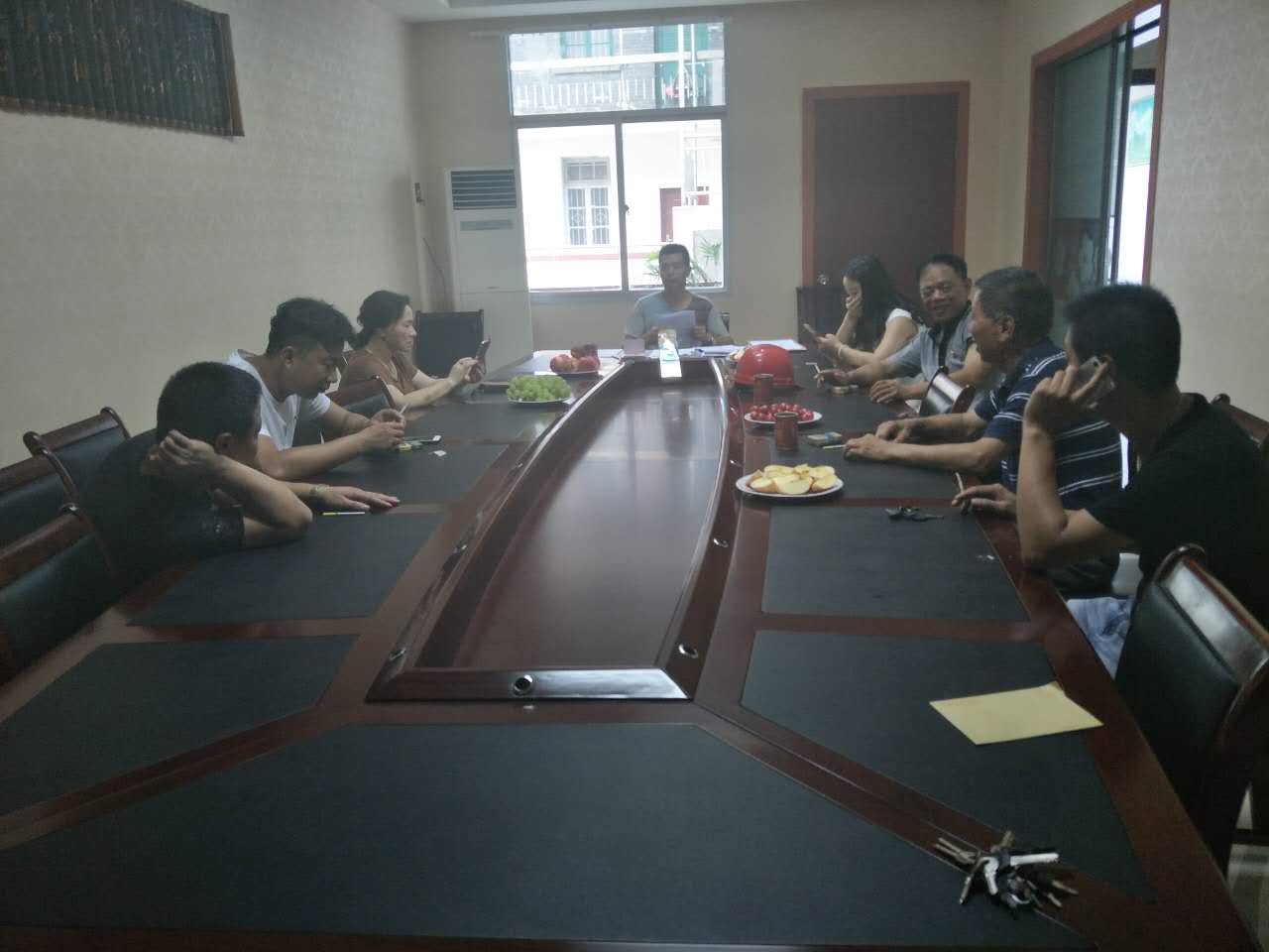 2017年7月1日黨員會(huì)議《會(huì)議主題：一、學(xué)習(xí)廖俊波找差距、抓落實(shí)主題組織生活會(huì)。二、學(xué)習(xí)袁毅同志在學(xué)習(xí)廖俊波同志先進(jìn)事跡座談會(huì)上的講話。三、劉云山在福建調(diào)研時(shí)強(qiáng)調(diào)學(xué)習(xí)弘揚(yáng)廖俊波同志崇高精神在為民實(shí)干中發(fā)揮先鋒模范作用的文章?！? onmousewheel=